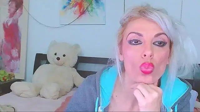 HoneyLara online show from March 2026 09:22:02 PM