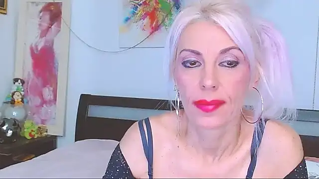 HoneyLara online show from September 2025 09:21:01 PM