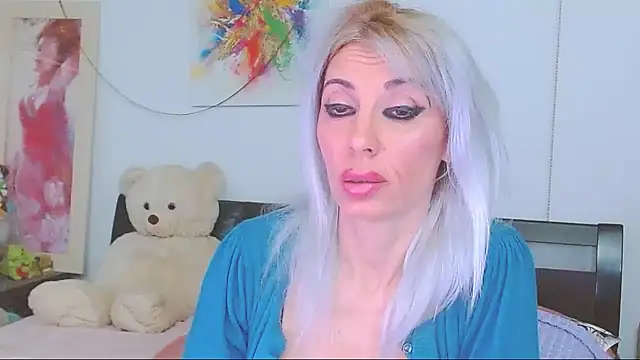 HoneyLara online show from March 2026 09:59:01 PM