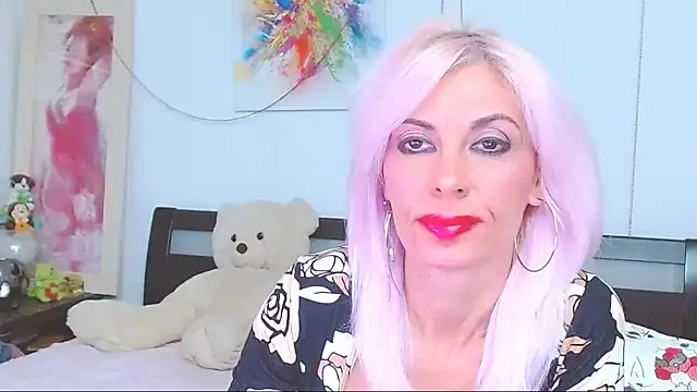 HoneyLara online show from October 2025 04:19:02 PM
