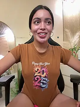 HotstuffCherrySummer online show from April 2026 11:02:01 AM