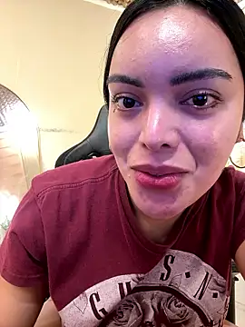 HotstuffCherrySummer online show from January 2026 10:11:02 AM