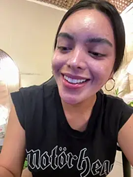 Snapshot of HotstuffCherrySummer chatting on July 2026 11:42:02 AM HotstuffCherrySummer online show from July 2026 11:42:02 AM