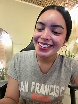 Snapshot of HotstuffCherrySummer chatting on May 2026 12:44:01 PM HotstuffCherrySummer online show from May 2026 12:44:01 PM