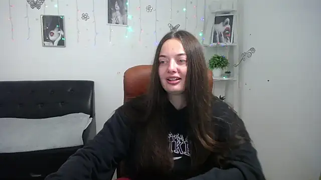 MilanaPrice online show from October 2025 05:09:02 AM
