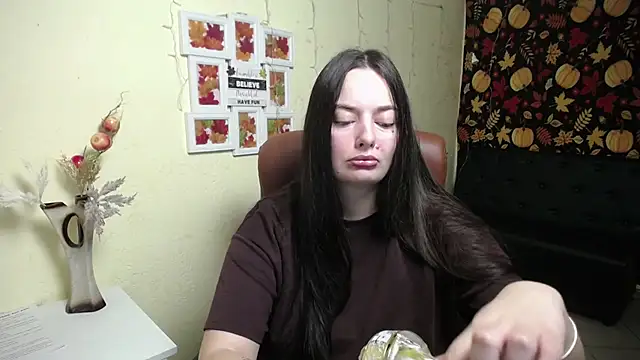 MilanaPrice online show from November 2025 06:23:02 AM