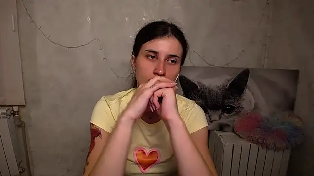 Snapshot of MaryEm976 chatting on May 2026 09:07:02 AM MaryEm976 online show from May 2026 09:07:02 AM