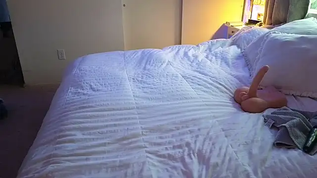 JESS LOVES online show from February 2026 05:25:01 PM