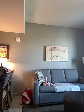 JESS LOVES online show from March 2025 04:00:02 PM