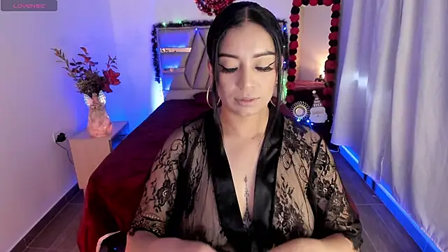 cristie ortiz online show from December 2025 10:10:02 PM