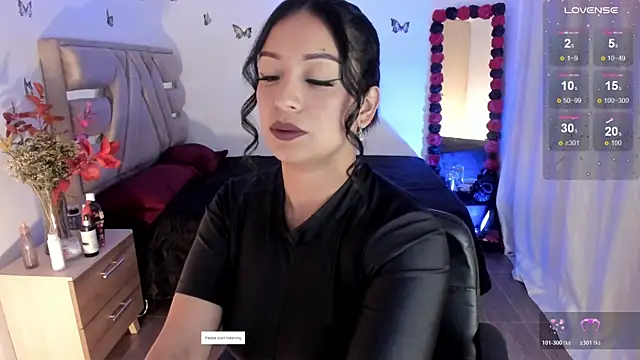 cristie ortiz online show from February 2026 11:59:01 PM