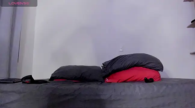 Snapshot of Cloudy_pigDude chatting on March 2025 04:52:02 AM Cloudy pigDude online show from March 2025 04:52:02 AM