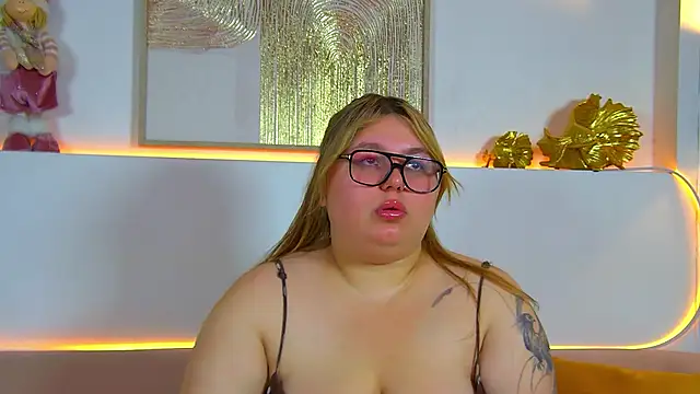 LillianKim online show from December 2025 06:46:02 AM