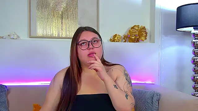 LillianKim online show from September 2025 07:03:01 PM