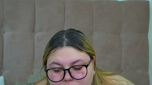 LillianKim online show from February 2026 06:19:02 PM