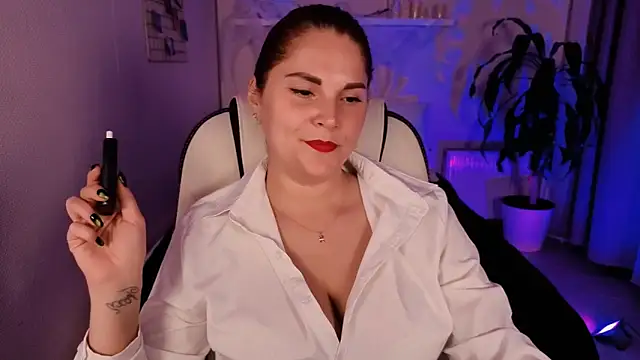 Snapshot of Ellis_Foxy chatting on October 2025 02:49:01 PM Ellis Foxy online show from October 2025 02:49:01 PM