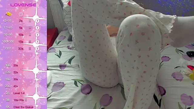 92yourbitch922 online show from April 2026 01:51:01 PM