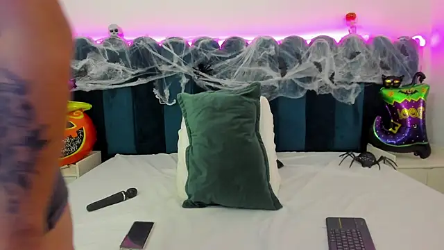 marianaaguii online show from October 2025 12:39:02 PM