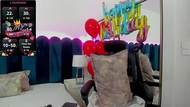 marianaaguii online show from October 2025 01:59:01 PM