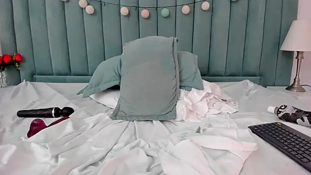 marianaaguii online show from March 2025 03:25:01 PM