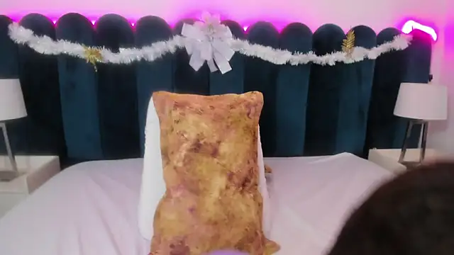 marianaaguii online show from December 2025 02:19:01 PM