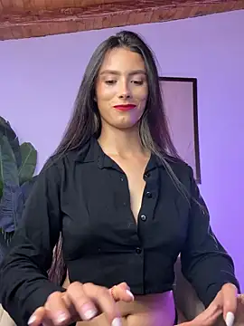 Snapshot of Lauraxx69 chatting on September 2025 07:25:01 AM Lauraxx69 online show from September 2025 07:25:01 AM