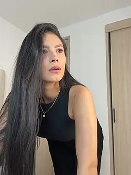 Lauraxx69 online show from July 2026 04:20:01 AM