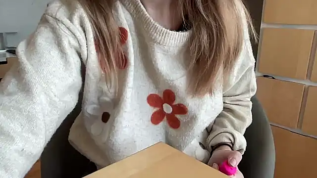 Mollyy998 online show from October 2025 07:20:02 AM