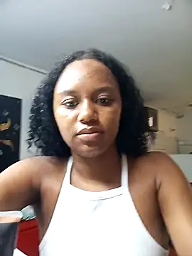 MAILYN ER online show from November 2025 01:21:02 PM