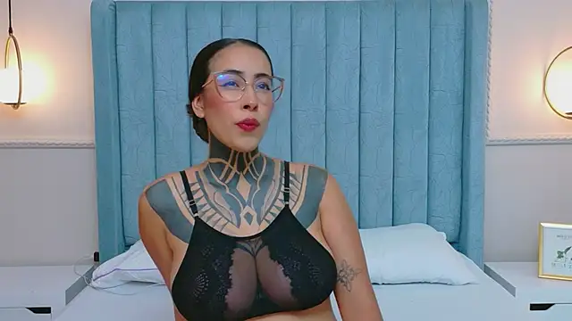 NicoleBlum online show from May 2026 07:33:02 PM