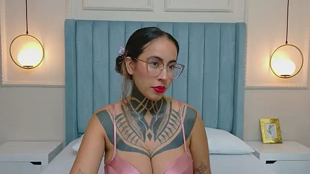 NicoleBlum online show from April 2026 07:58:02 PM