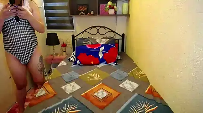 Snapshot of MissFoxylady chatting on January 2025 05:31:01 AM MissFoxylady online show from January 2025 05:31:01 AM