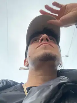 strongboy  online show from December 2025 11:31:01 AM