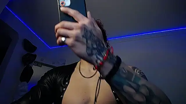 Snapshot of strongboy_ chatting on March 2025 10:20:01 PM strongboy online show from March 2025 10:20:01 PM