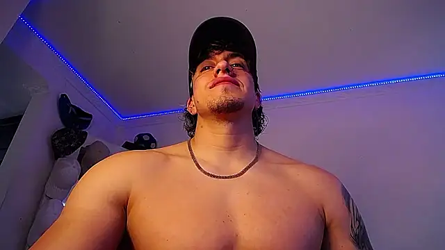 Snapshot of strongboy_ chatting on September 2025 07:05:01 PM strongboy online show from September 2025 07:05:01 PM