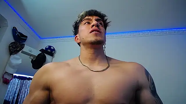 Snapshot of strongboy_ chatting on October 2025 06:52:01 PM strongboy online show from October 2025 06:52:01 PM