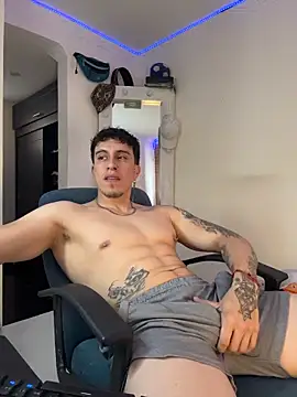 strongboy  online show from May 2026 09:36:02 PM