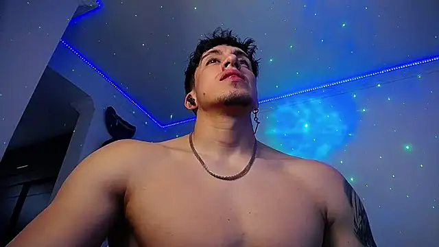 Snapshot of strongboy_ chatting on November 2025 07:17:02 PM strongboy online show from November 2025 07:17:02 PM