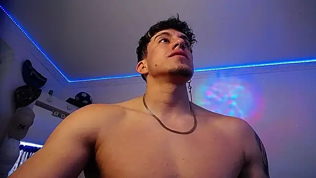 strongboy  online show from November 2025 06:55:01 PM