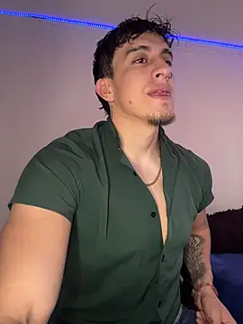 Snapshot of strongboy_ chatting on February 2026 06:52:02 PM strongboy online show from February 2026 06:52:02 PM