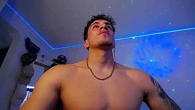 strongboy  online show from November 2025 07:07:01 PM