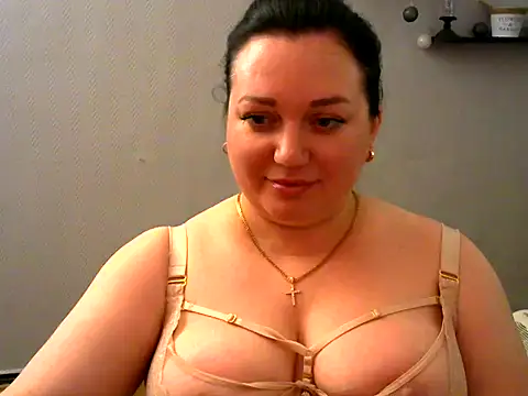 AmanaGi online show from February 2025 12:39:01 PM