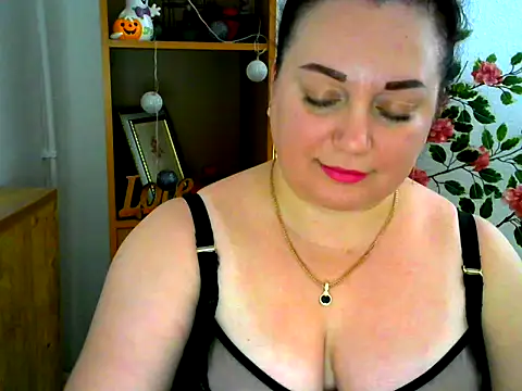 AmanaGi online show from November 2025 03:15:02 PM