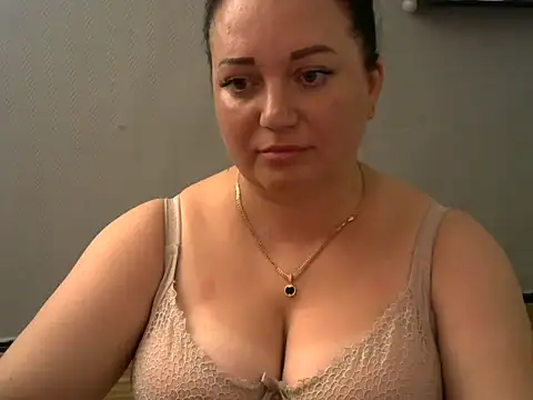 AmanaGi online show from September 2025 03:33:01 PM