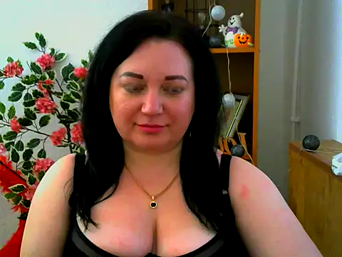 Snapshot of AmanaGi chatting on March 2026 10:18:02 AM AmanaGi online show from March 2026 10:18:02 AM