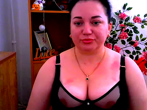 AmanaGi online show from November 2025 04:40:02 PM