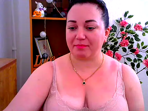 AmanaGi online show from November 2025 12:21:01 PM