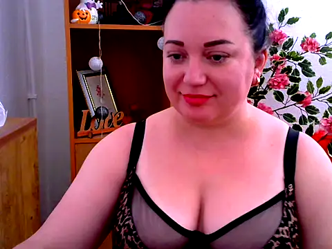 AmanaGi online show from November 2025 11:09:02 AM