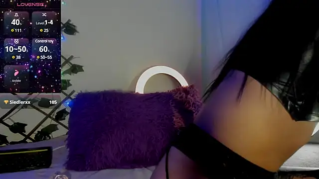 Snapshot of -Camila_ chatting on January 2025 07:00:02 PM -Camila online show from January 2025 07:00:02 PM