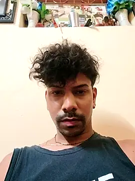 Snapshot of Love_Mantra chatting on November 2025 11:32:02 PM Love Mantra online show from November 2025 11:32:02 PM